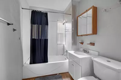 9352 S Woodlawn Avenue, Chicago, IL 60619 - Photo 17