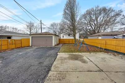 9352 S Woodlawn Avenue, Chicago, IL 60619 - Photo 7