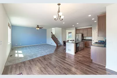 2009 Mayfair Drive, Island Lake, IL 60042 - Photo 9