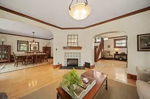 180 S Arlington Ave, Elmhurst, IL 60126 - Photo 9