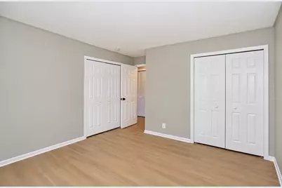 843 Navajo Drive, Carpentersville, IL 60110 - Photo 17