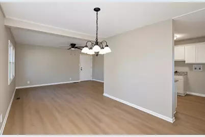 843 Navajo Drive, Carpentersville, IL 60110 - Photo 9