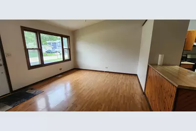 1601 Williams Avenue, Round Lake Beach, IL 60073 - Photo 3