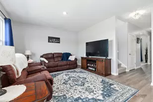 2005 Winterberry Trl, Wonder Lake, IL 60097 - Photo 9