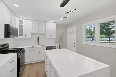 590 Durham Court, Hoffman Estates, IL 60169 - Photo 11