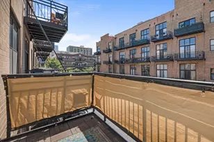 1910 S Michigan Ave, Chicago, IL 60616 - Photo 11