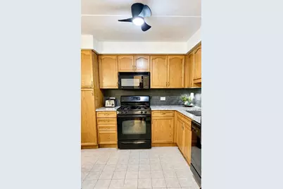 390 S Western Avenue #204, Des Plaines, IL 60016 - Photo 7