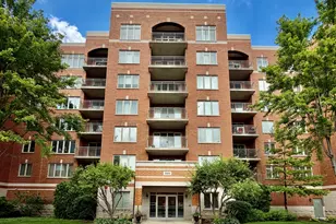 390 S Western Ave, Des Plaines, IL 60016 - Photo 1
