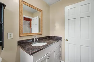 702 Cambridge Dr, Paxton, IL 60957 - Photo 35