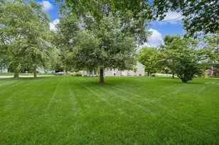 702 Cambridge Dr, Paxton, IL 60957 - Photo 39