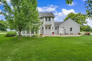 702 Cambridge Dr, Paxton, IL 60957 - Photo 41