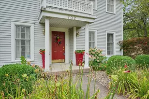 702 Cambridge Dr, Paxton, IL 60957 - Photo 5