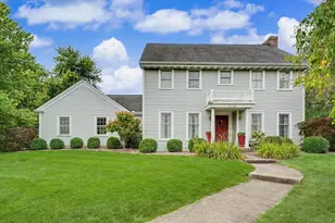 702 Cambridge Dr, Paxton, IL 60957 - Photo 1