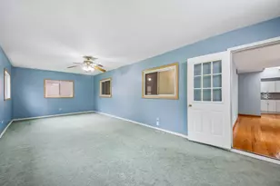 670 Lakeview Ln, Hoffman Estates, IL 60169 - Photo 17
