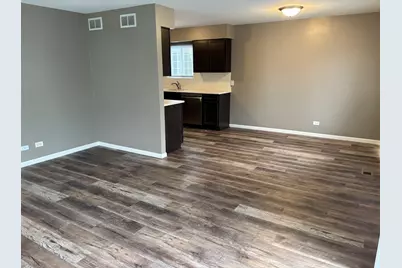 501 Lowell Drive, South Elgin, IL 60177 - Photo 3