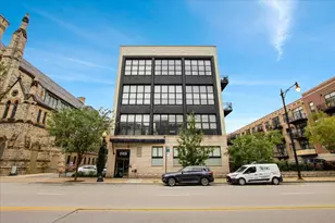 1918 S Michigan Ave, Chicago, IL 60616 - Photo 1
