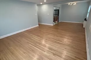 6700 S Paxton Ave, Chicago, IL 60649 - Photo 3