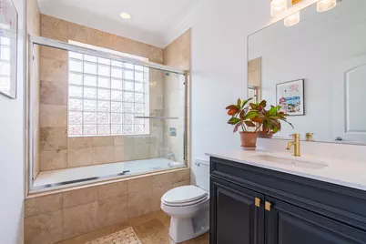 1051 W Monroe Street #4, Chicago, IL 60607 - Photo 27