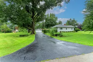 2425 Commonwealth Ave, Joliet, IL 60435 - Photo 35