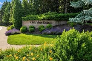 250 Clair View Ct, Lake Zurich, IL 60047 - Photo 3