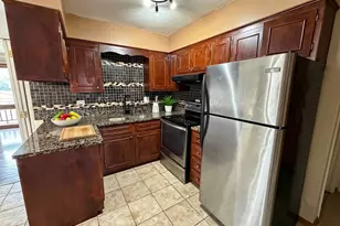 3158-3158 W 93rd St, Evergreen Park, IL 60805 - Photo 3
