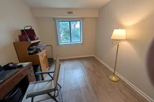 1460 Fairlane Dr, Schaumburg, IL 60193 - Photo 9
