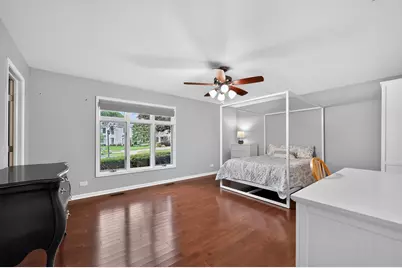 135 Hawkins Circle, Wheaton, IL 60189 - Photo 13
