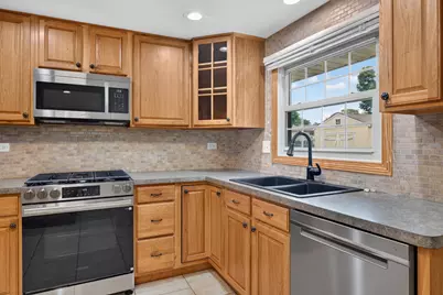 135 Jeffery Lane, Schaumburg, IL 60193 - Photo 11