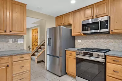 135 Jeffery Lane, Schaumburg, IL 60193 - Photo 13