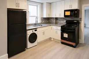 9611 S Ave L Ave, Chicago, IL 60617 - Photo 3