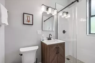 5935 N Magnolia Ave, Chicago, IL 60660 - Photo 13