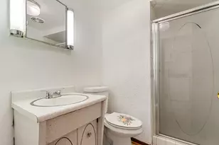6822 S Cregier Ave, Chicago, IL 60649 - Photo 21