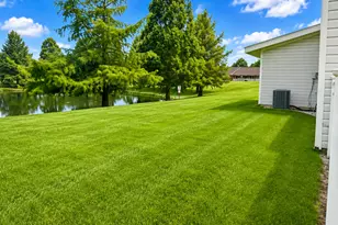 1187 Foxboro Ct, Schaumburg, IL 60193 - Photo 27