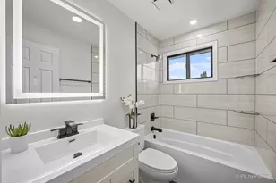 1187 Foxboro Ct, Schaumburg, IL 60193 - Photo 23