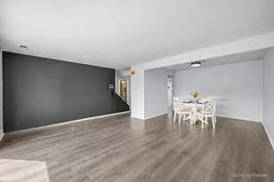 1187 Foxboro Ct, Schaumburg, IL 60193 - Photo 5
