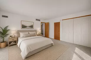 1187 Foxboro Ct, Schaumburg, IL 60193 - Photo 11