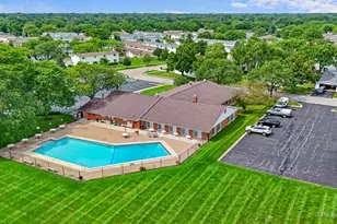 1187 Foxboro Ct, Schaumburg, IL 60193 - Photo 29
