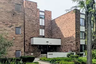 3505 Lakeview Dr, Hazel Crest, IL 60429 - Photo 1