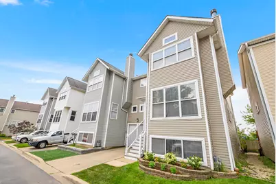 4234 N Kolmar Avenue #D, Chicago, IL 60641 - Photo 1