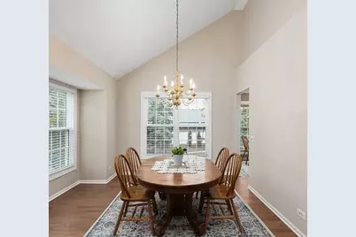 27W220 Chelsea Circle N, Winfield, IL 60190 - Photo 7