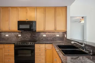 130 N Garland Ct, Chicago, IL 60602 - Photo 13