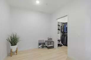 948 W Sunnyside Ave, Chicago, IL 60640 - Photo 9