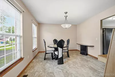 2513 Briarwood Court, Aurora, IL 60506 - Photo 5