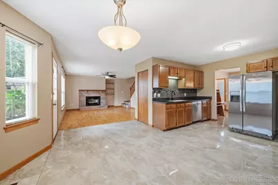 2513 Briarwood Court, Aurora, IL 60506 - Photo 9