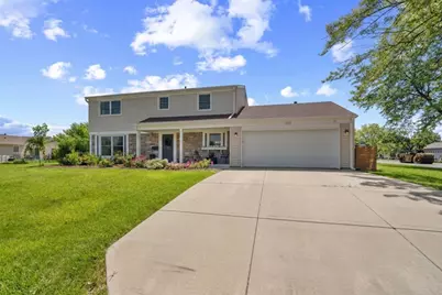 407 N Braintree Drive, Schaumburg, IL 60194 - Photo 1