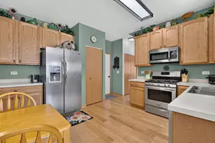 1205 Fawnlily Cir, Joliet, IL 60431 - Photo 11