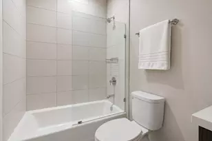 729 W 15th St, Chicago, IL 60607 - Photo 21