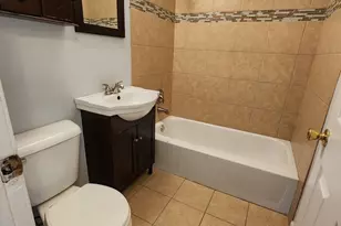 1085 Knoll Ln, Hoffman Estates, IL 60194 - Photo 17