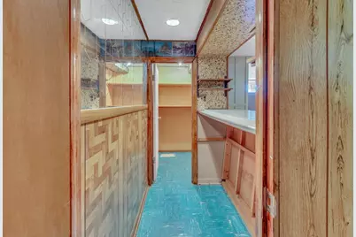 8133 Hamlin Avenue, Skokie, IL 60076 - Photo 33