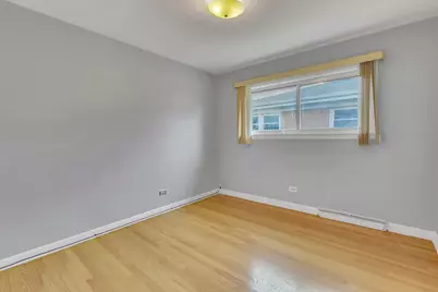 8133 Hamlin Avenue, Skokie, IL 60076 - Photo 27